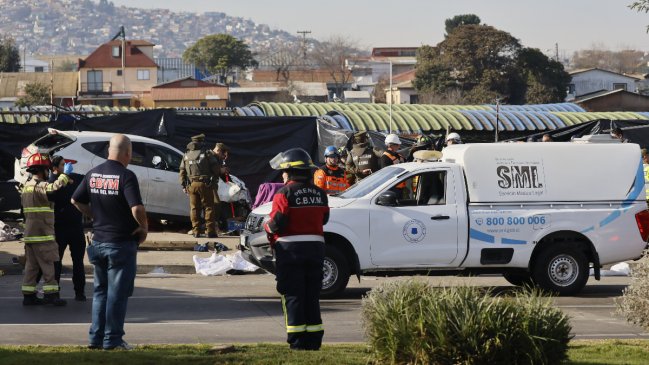 Vehículo ingresó a una feria y dejó seis fallecidos en Viña del Mar