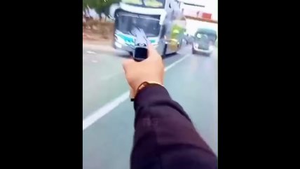   Tras extorsión, sicarios balearon bus de popular grupo tropical peruano 