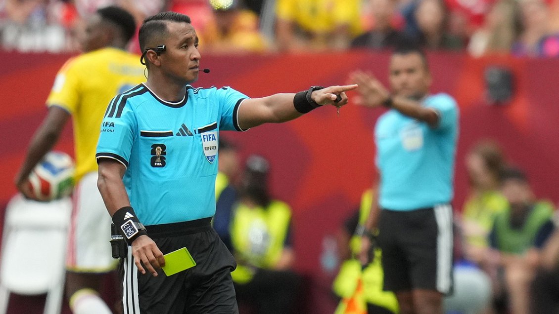 El controvertido perfil de Iván Barton, juez elegido para la semifinal Francia-España