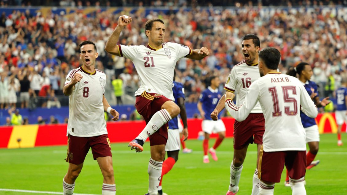 España sacudió a Francia en la semifinal del Mundial con un penal de Mikel Oyarzábal