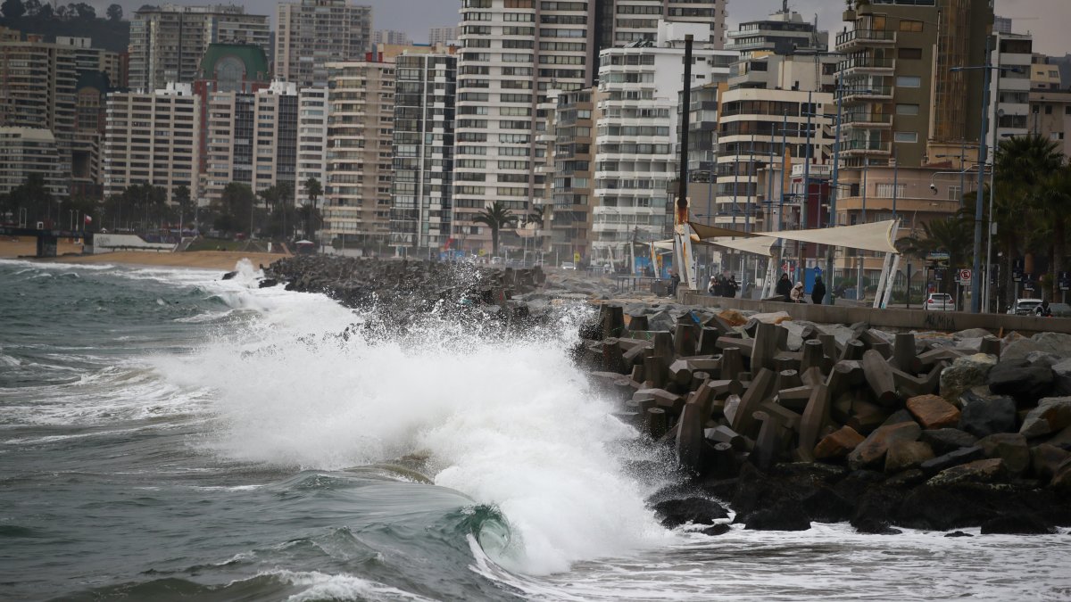 Expertos advierten tormenta perfecta por río atmosférico y sistema frontal en zona central