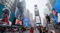 Times Square ya vive la final del Mundial con carteles luminosos de Lionel Messi y Lamine Yamal