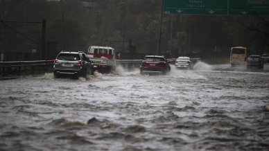 Senapred pidió evacuar sectores de Quilpué y Valparaíso por desbordes de esteros