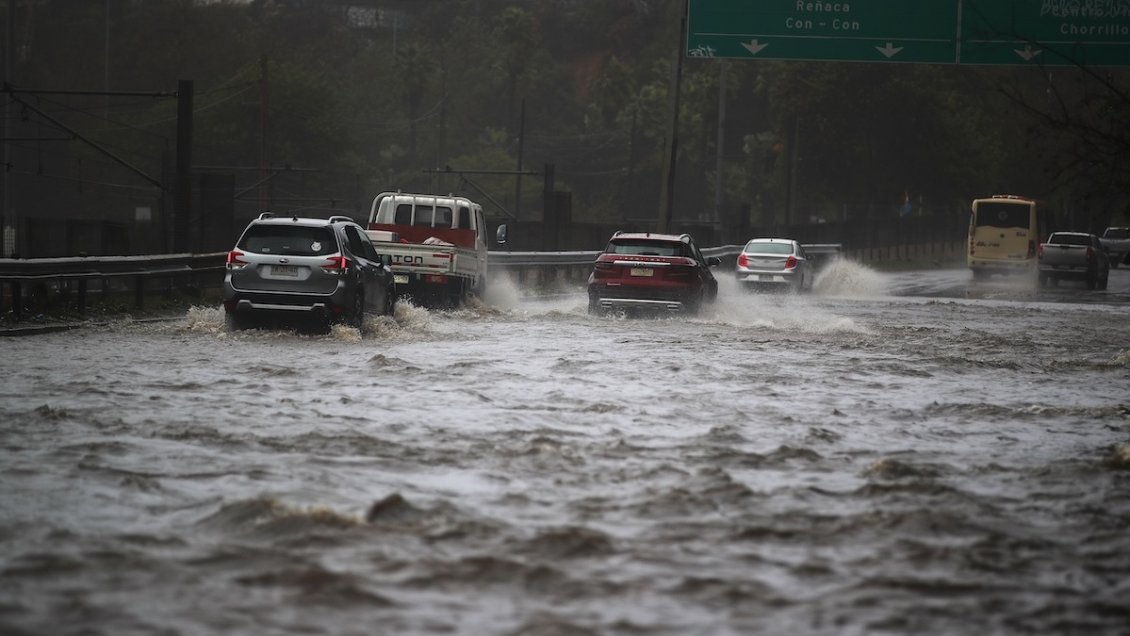 Alerta roja para Región de Valparaíso debido al sistema frontal
