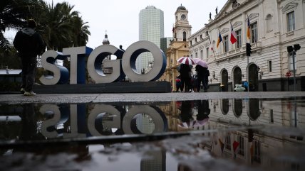 Dos personas en situación de calle fallecieron en Santiago en medio de sistema frontal
