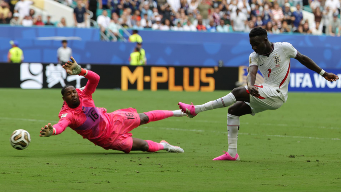 Saka anotó el gol 300 del Mundial 2026 y puso el 3-0 de Inglaterra sobre Francia
