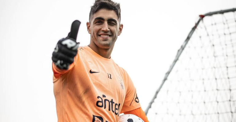 Colo Colo avanzó por Santiago Mele tras enfriarse la opción de Vozinha