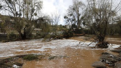Ordenan evacuar campamento por aumento de caudal del estero Tiltil
