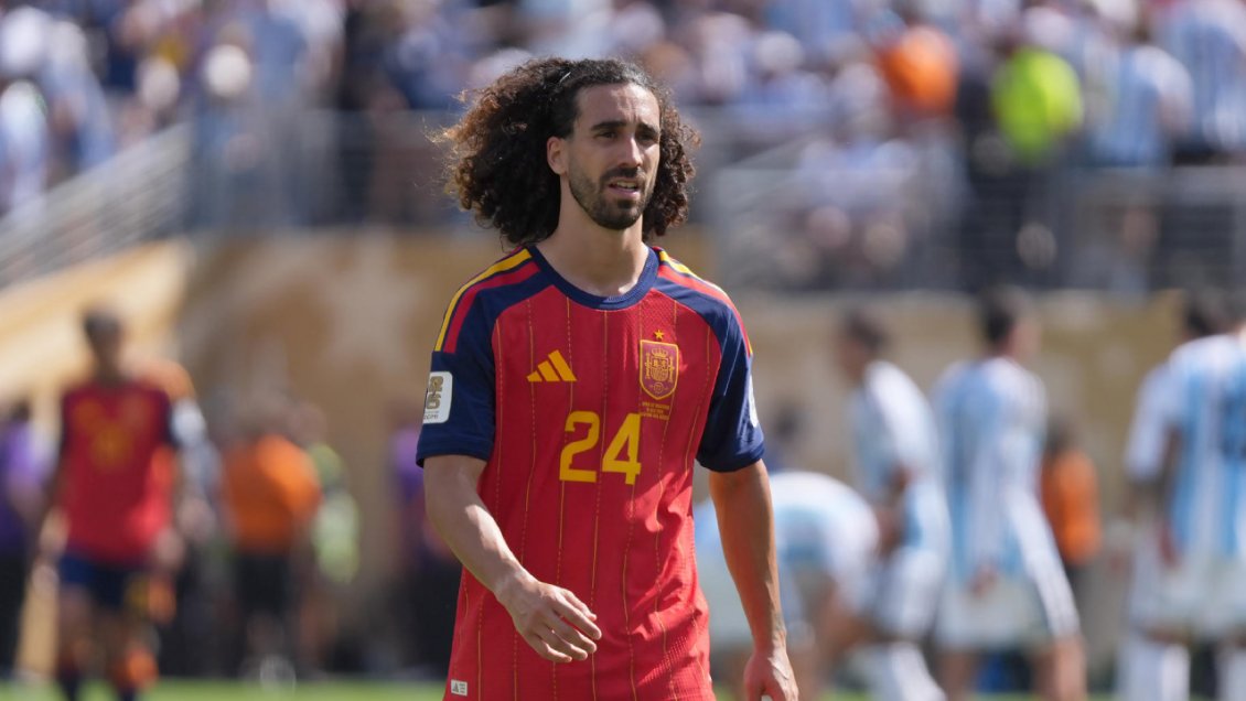 ¿Y el VAR? Messi pidió la roja para Cucurella por taparse la boca en la final del Mundial