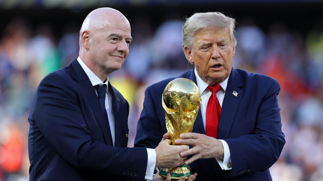Trump calls 2026 World Cup 'spectacular success,' praises FIFA chief