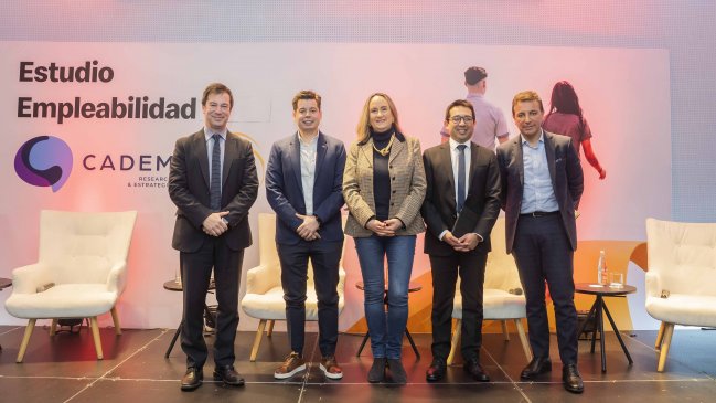 Chilean youth: Lack of experience is biggest barrier to first job, study finds