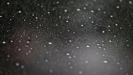 Meteorología prevé lluvias leves en Santiago y Valparaíso y vientos furiosos entre La Araucanía y Aysén