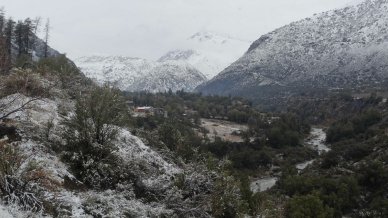 Tres personas que estaban extraviadas en Cajón del Maipo fueron encontradas vivas