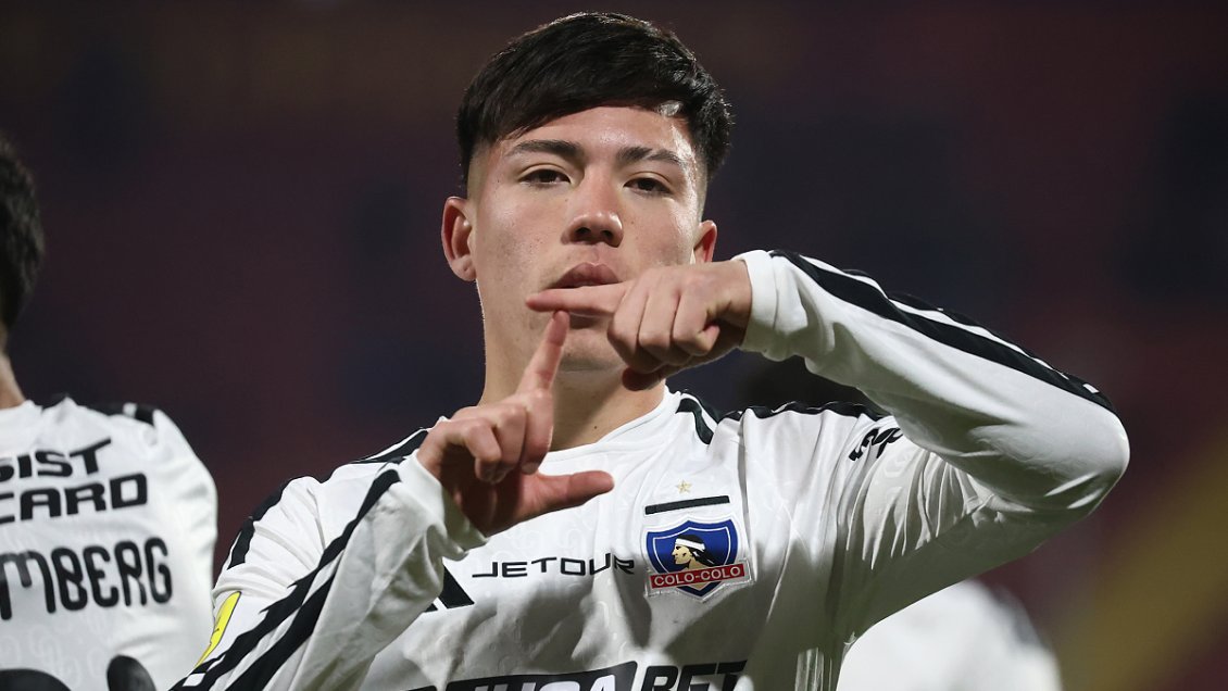 Colo Colo aseguró la continuidad de Leandro Hernández