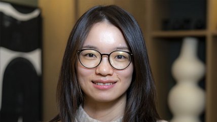   Matemática china es tercera mujer de la historia que recibe la Medalla Fields 