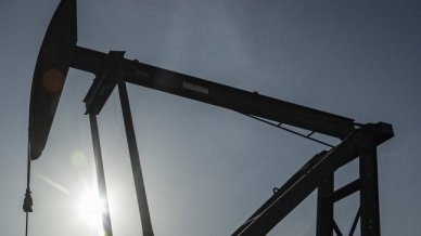 Petróleo de Texas, referencia para Chile, volvió a sobrepasar los 90 dólares
