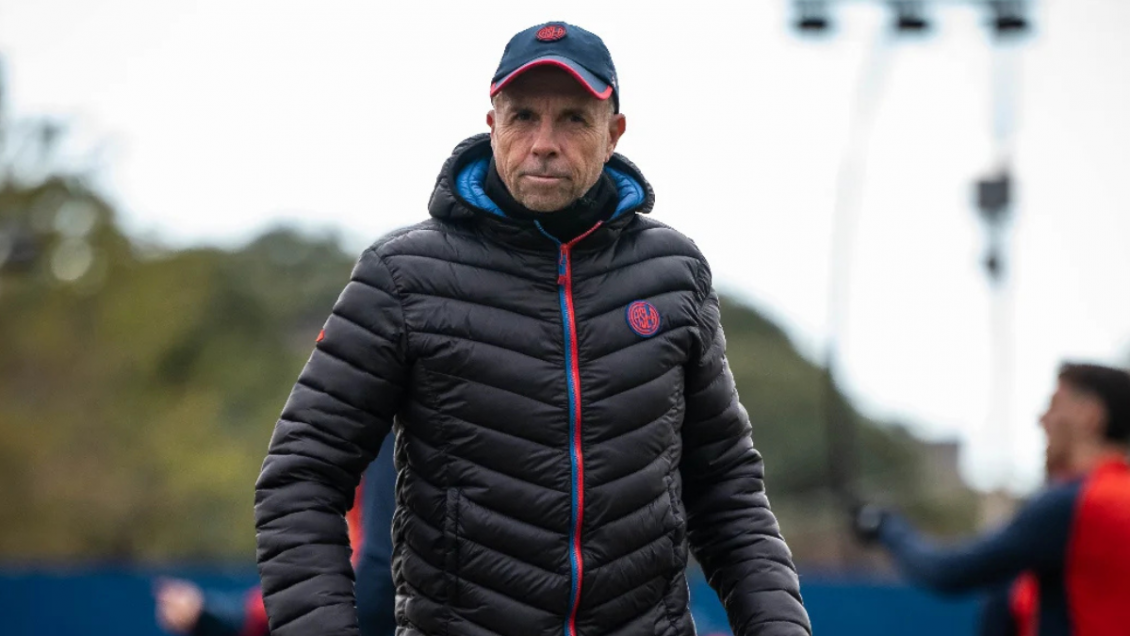 Gustavo Alvarez está a detalles de ser DT en Liga de Quito