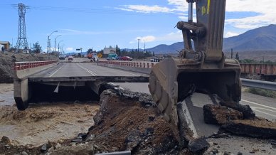 Atacama: rescatan a aislados en Alto del Carmen y salen 1.500 pasajeros varados en Copiapó