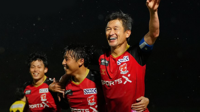   [VIDEO] El veterano Kazuyoshi Miura volvió al gol a sus 59 años en Japón 