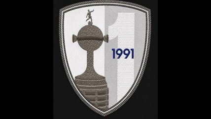   El nuevo parche exclusivo de campeón que usará Colo Colo cuando juegue en Copa Libertadores 
