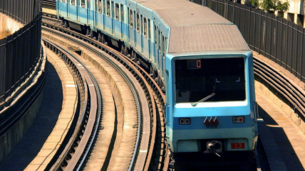   Incendio en Metro Santa Isabel reabre debate sobre uso de vagones antiguos 