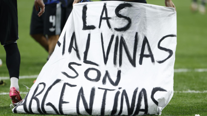   Canciller argentino defendió bandera sobre Malvinas exhibida en el Mundial: 