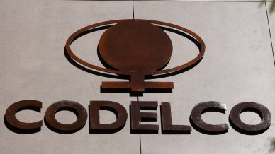 "Ni la dictadura se atrevió": Frente Amplio tilda de "cortina de humo" propuesta de privatizar Codelco