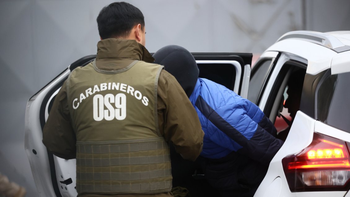 Detienen a tres menores por asalto armado a servicentro: uno de ellos tiene 13 años
