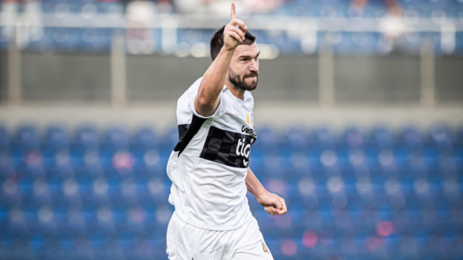   [VIDEO] Tim Payne anotó un golazo en su debut en Olimpia ante Rubio Ñu 