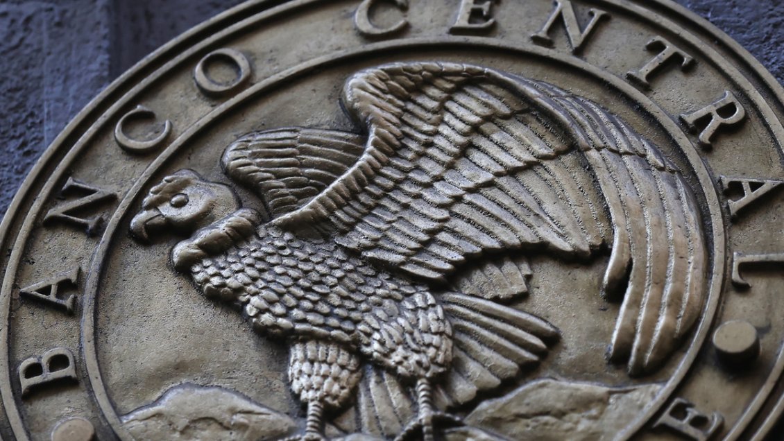 Imacec de junio superó las expectativas y Chile evita la recesión
