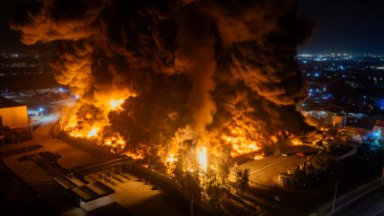 El gigantesco incendio en el sector industrial de Quilicura