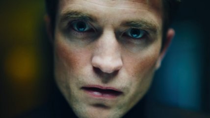   Robert Pattinson se luce como cazador de pedófilos en su nueva película 