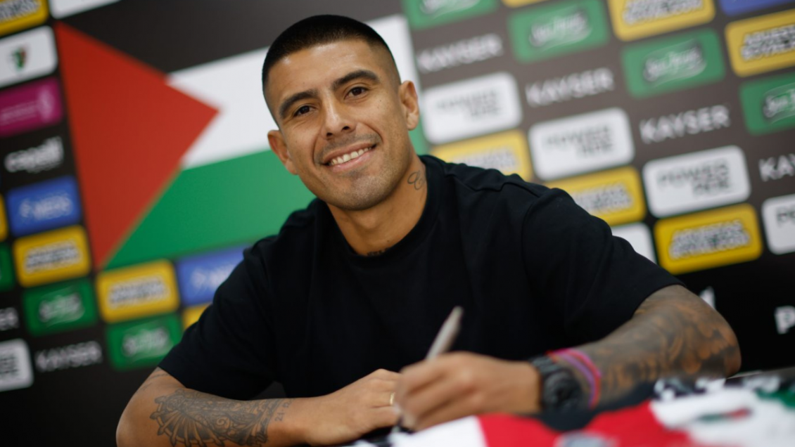 Dylan Glaby fue presentado como nuevo refuerzo de Palestino