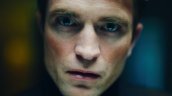 Robert Pattinson se luce como cazador de pedófilos en su nueva película 