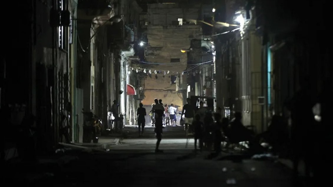 El mayor apagón de este viernes en Cuba dejará a la vez sin electricidad al 72 % del país