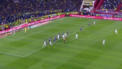 [VIDEO] Diego Valdés anotó un golazo de tiro libre para Vélez ante Boca Juniors