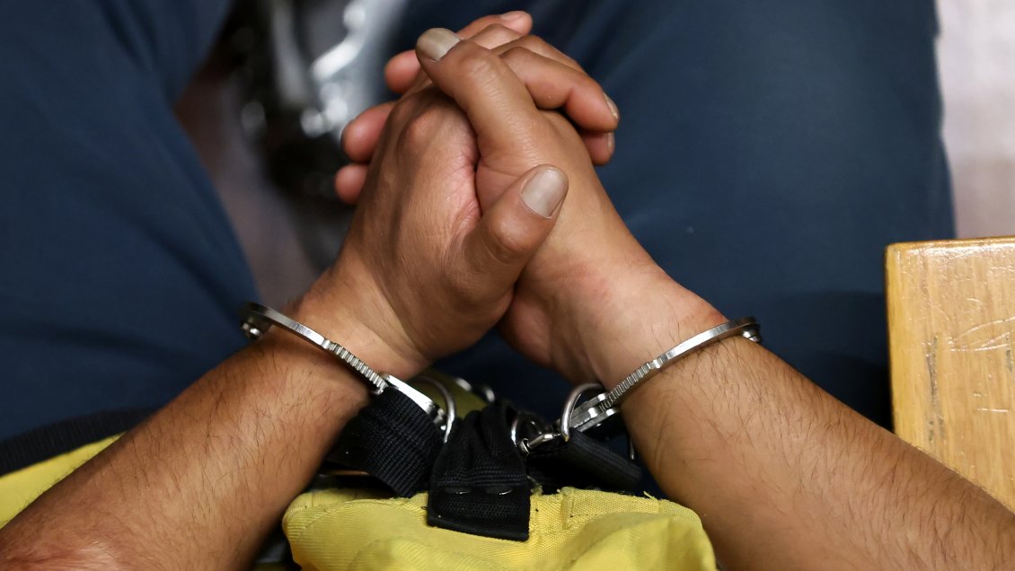 Presidio perpetuo para condenado por forzar a mujeres y niñas a enviarle registros íntimos