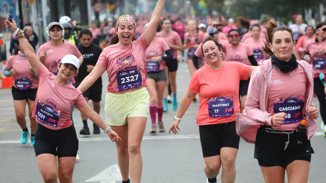 Es exclusivo para mujeres: Medio Maratón de Santiago agotó la totalidad de cupos