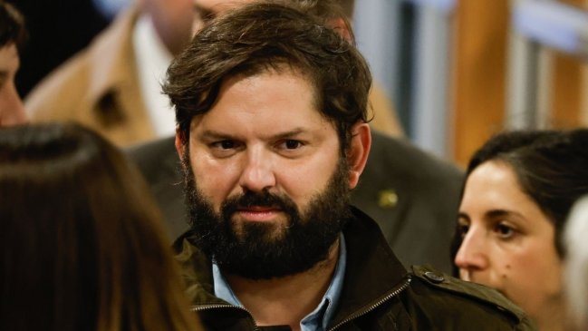 Boric admits error in first cabinet's design, takes responsibility