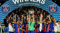Los festejos de PSG tras consagrase campeón de la Supercopa de Eurocopa ante Aston Villa