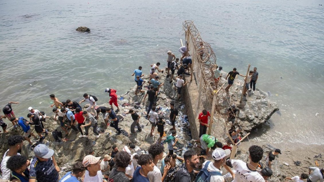 Ceuta: cifran en 4.000 los niños sin identificar tras masivo ingreso de migrantes