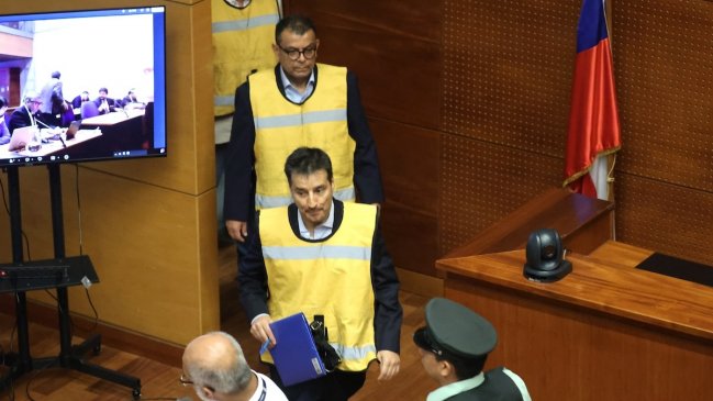 Chilean court keeps two lawyers in jail over 'Belarusian Doll' corruption case