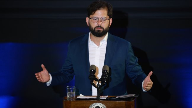Boric calls for self-criticism on the left, warns against 'reel politics'
