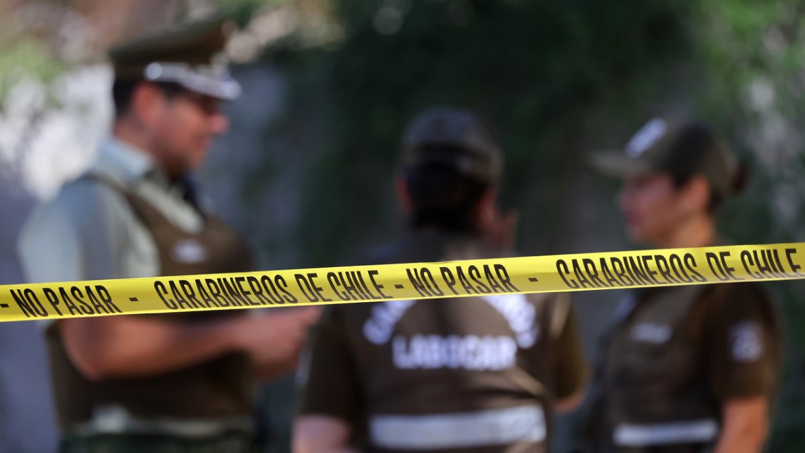 Dos detenidos por intento de robo en jardín infantil clausurado en Santiago