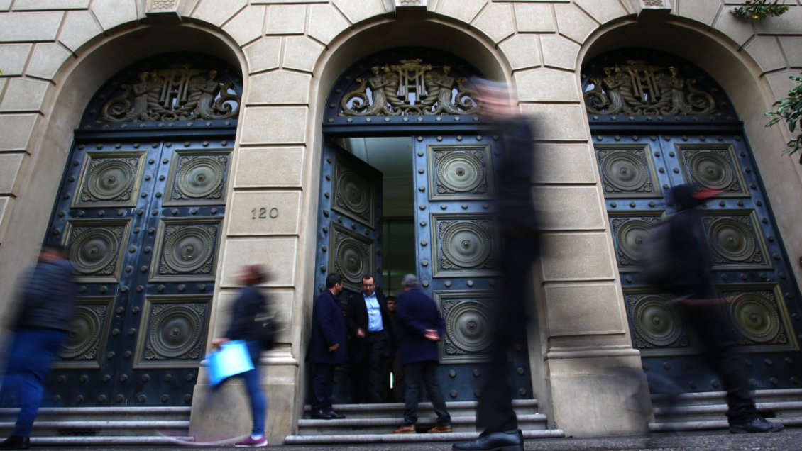 Deuda pública: CFA ve 
