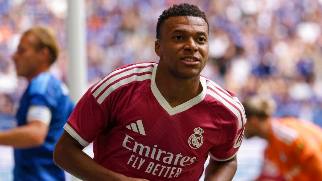 Kylian Mbappé protagonizó un tenso cruce en amistoso de Real Madrid ante Schalke