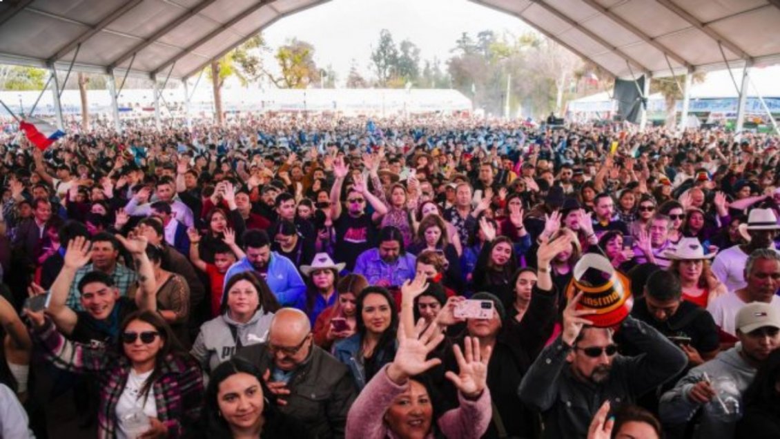 Shows de las Fondas del Parque O'Higgins serán transmitidos por Canal 13: Horarios y artistas