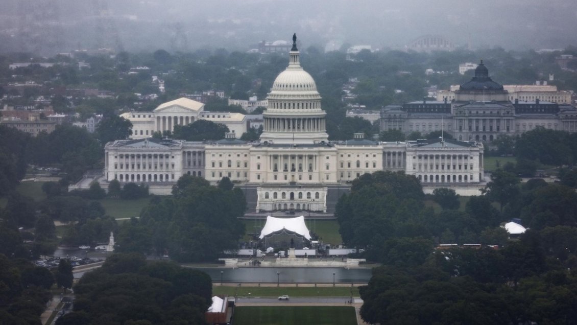 FBI detuvo a una mujer por planear un ataque con una bomba en el Capitolio de Nueva York