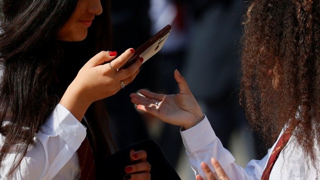 Social Media Addiction: Meta Faces U.S. Lawsuit as Chile Leads in Teen Screen Time