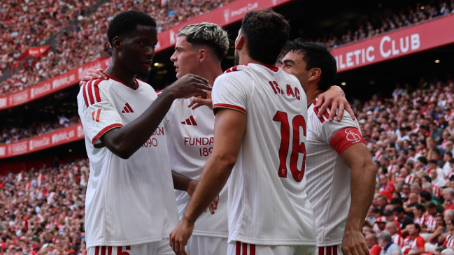 El Sevilla de Suazo ratificó su buen inicio en La Liga con triunfo sobre Athletic Club